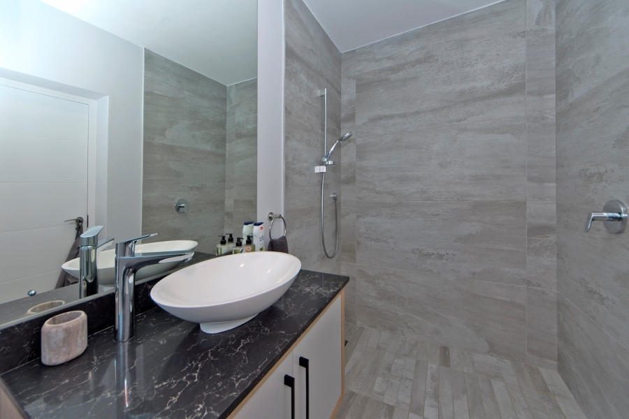 5 Bedroom Property for Sale in The Heads Western Cape